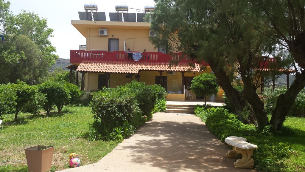 Rooms Leonidas Kissamos Exterior photo