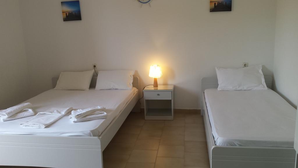 Rooms Leonidas Kissamos Exterior photo