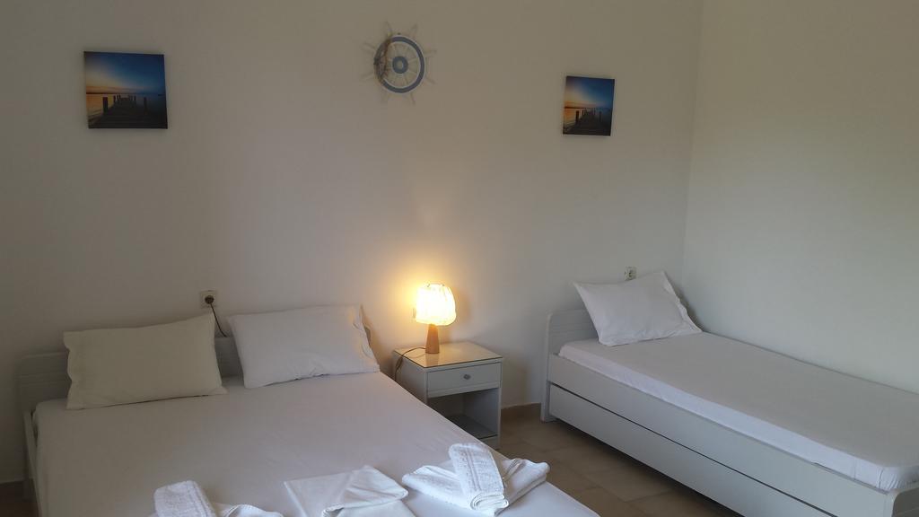 Rooms Leonidas Kissamos Exterior photo