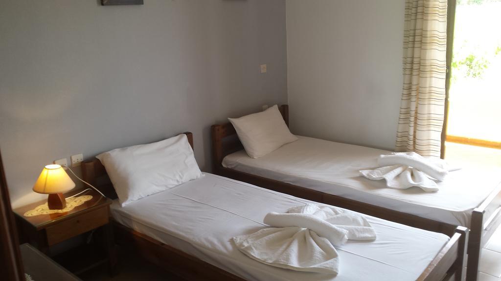 Rooms Leonidas Kissamos Exterior photo