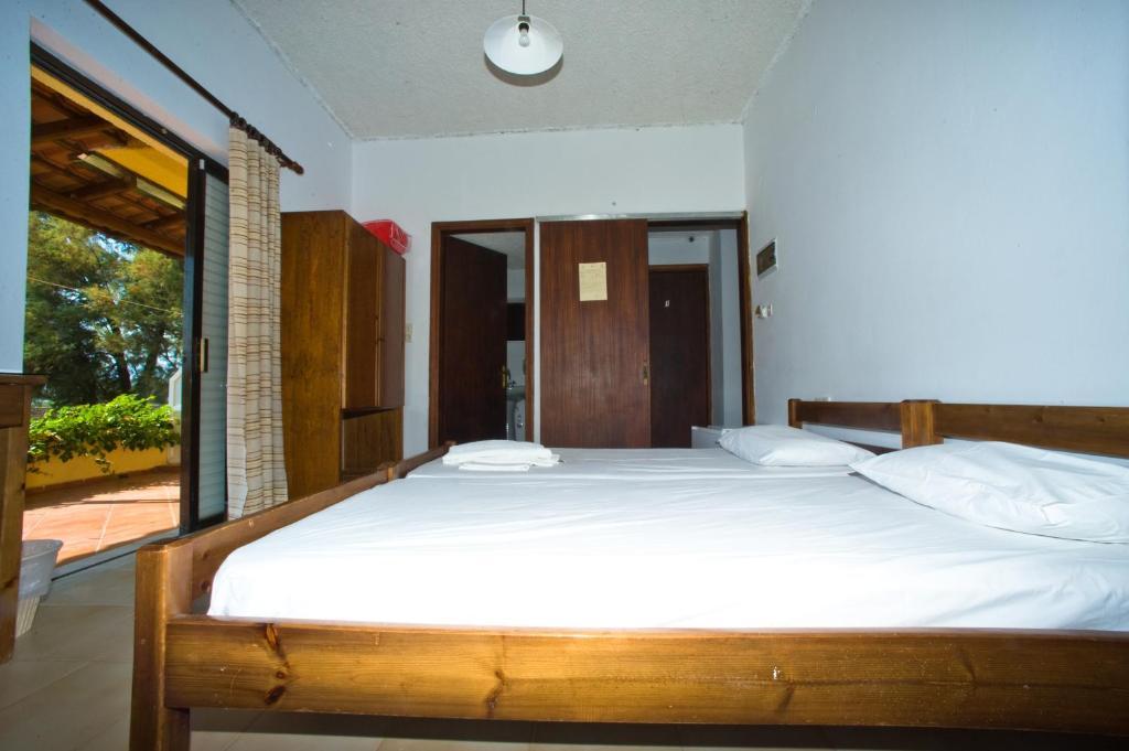 Rooms Leonidas Kissamos Exterior photo