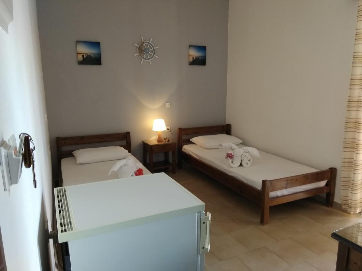 Rooms Leonidas Kissamos Exterior photo